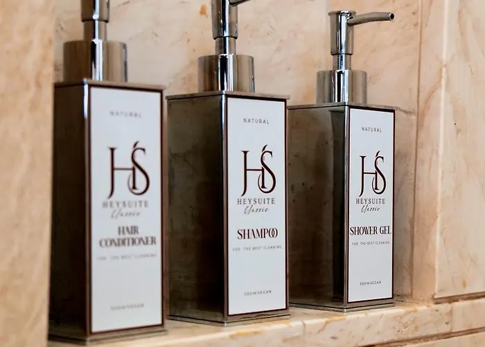 Heysuite Classic - Luxury House - Navona בית הארחה