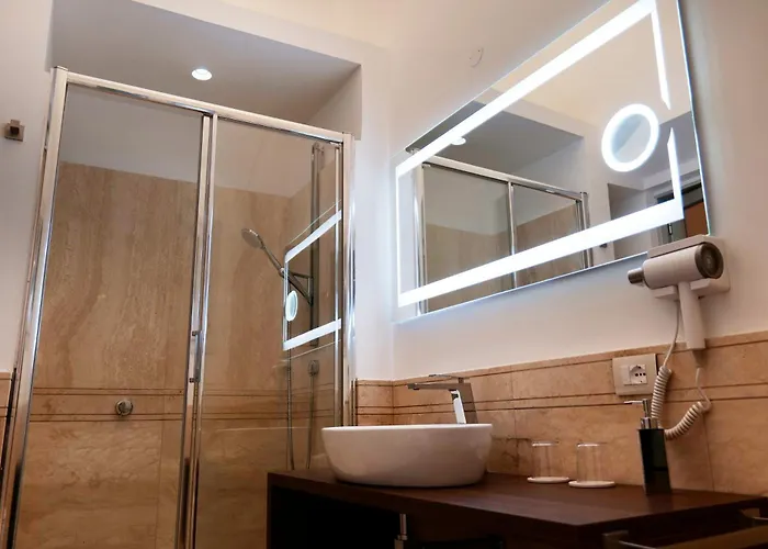 Heysuite Classic - Luxury House - Navona בית הארחה