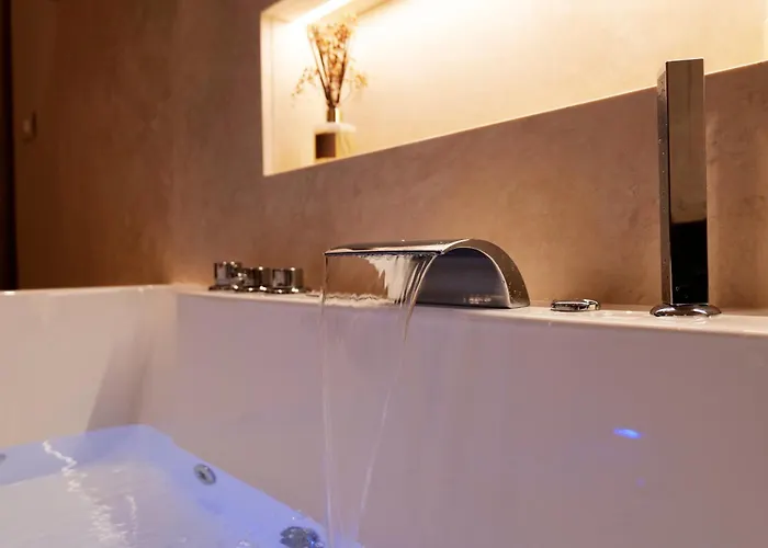 Heysuite Classic - Luxury House - Navona בית הארחה 4*